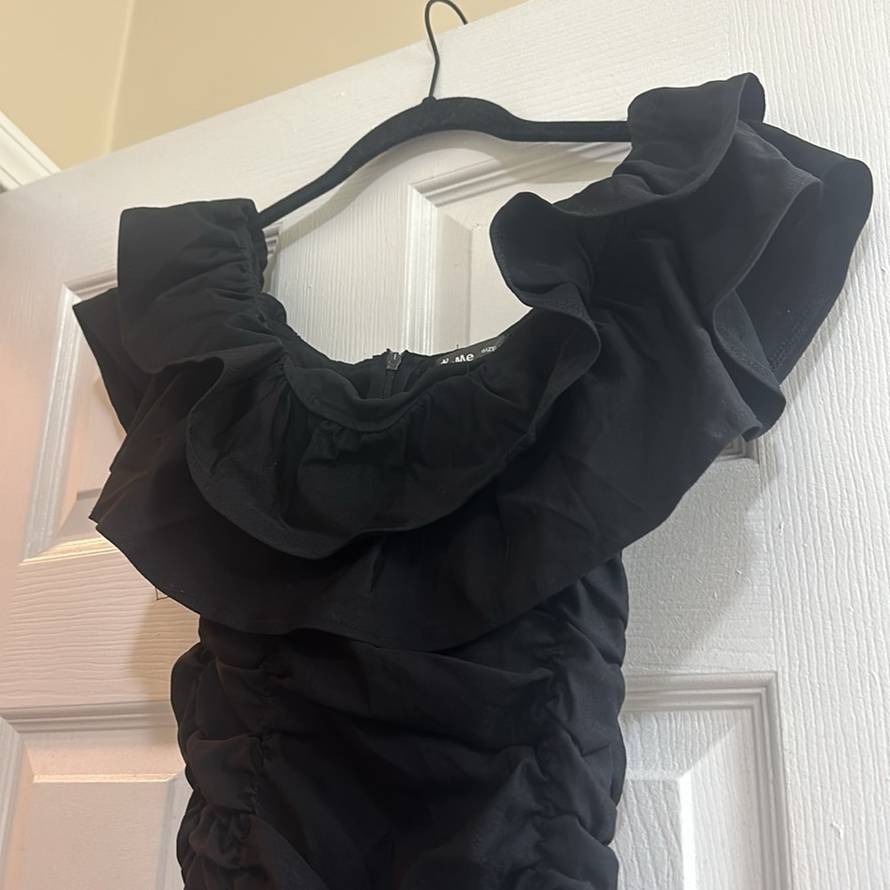 Black Of the Shoulder Ruched Ruffle Dress - Picture 9 of 9